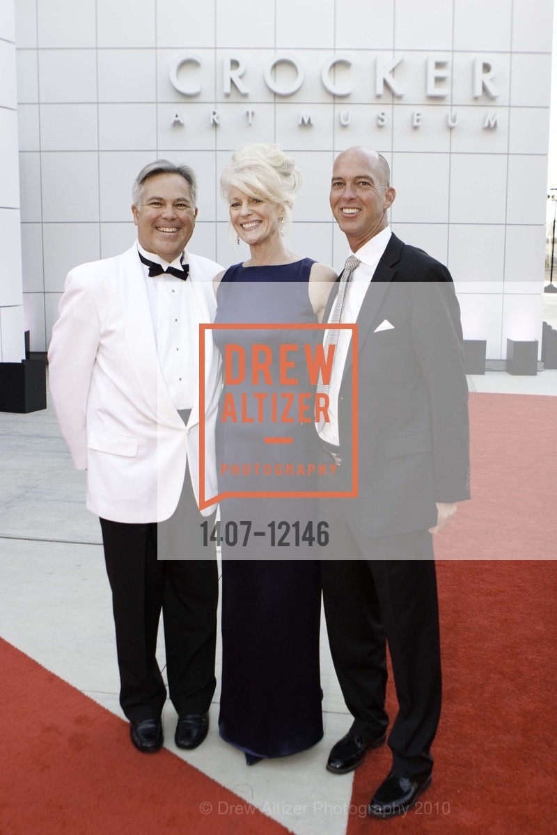Rob McDougal, Linda Farley, Christopher Steimle, New Crocker Fundraising Gala Celebrates Completion of CROCKER ART MUSEUM Expansion, US, September 26th, 2010, Photo #1407-12146 Rob McDougal, Linda Farley, Christopher Steimle, Photo #1407-12146