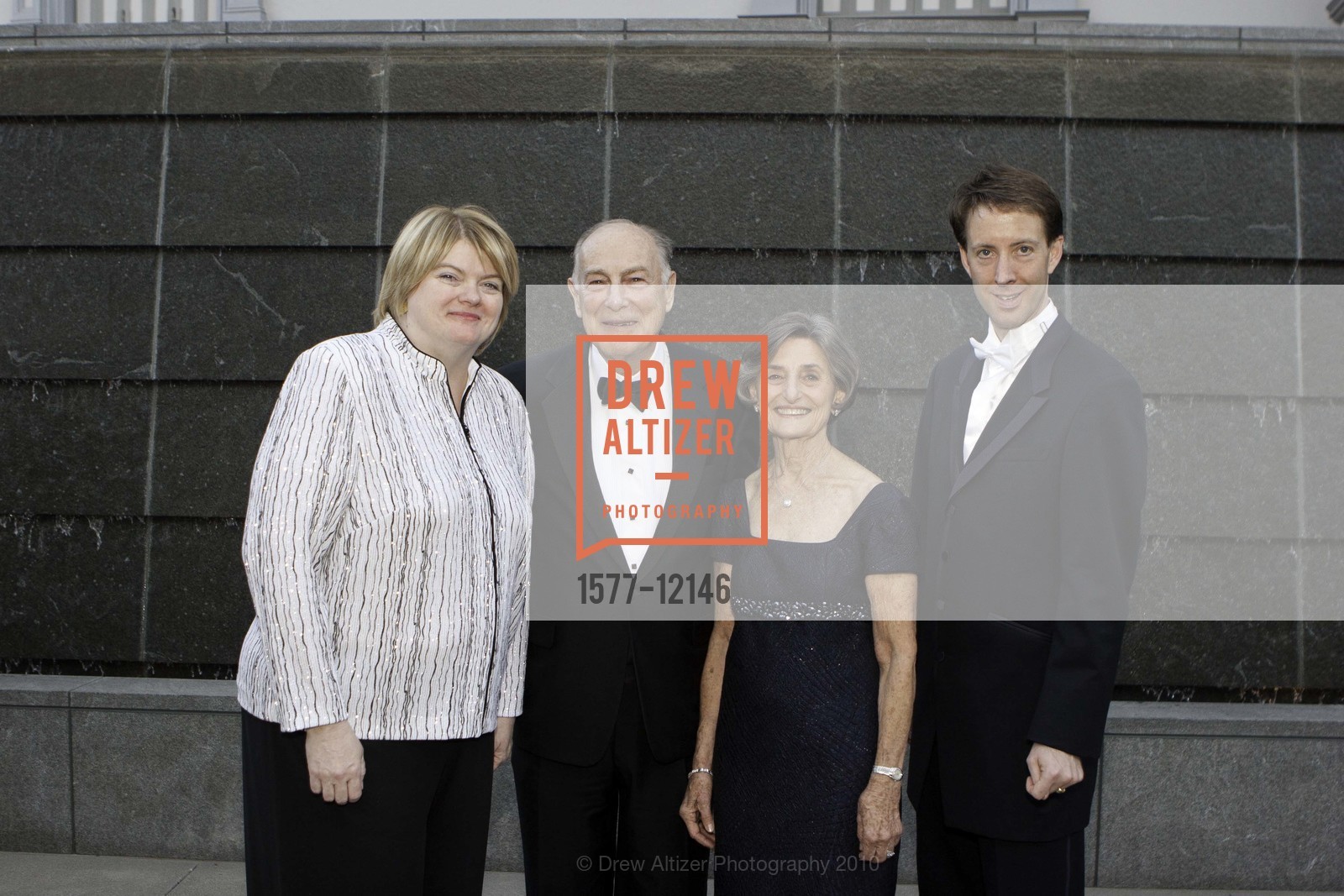 Lial Jones, Ted Barr, Melza Barr, Scott Shields, New Crocker Fundraising Gala Celebrates Completion of CROCKER ART MUSEUM Expansion, US, September 26th, 2010, Photo #1577-12146 Lial Jones, Ted Barr, Melza Barr, Scott Shields, Photo #1577-12146