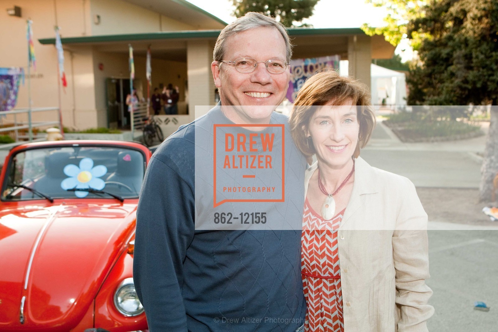 Dennis DeBroeck, Nancy Heinen, SACRED HEART SCHOOLS, ATHERTON; "PEACE, LOVE & AUCTION!", US, March 28th, 2010, Photo #862-12155 Dennis DeBroeck, Nancy Heinen, Photo #862-12155