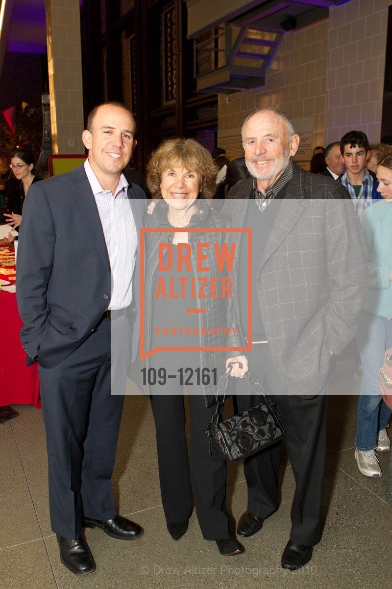 Jason Goldblatt, Phyllis Goldblatt, Howard Goldblatt, CJM Family Gala, US, December 5th, 2010, Photo #109-12161 Jason Goldblatt, Phyllis Goldblatt, Howard Goldblatt, Photo #109-12161