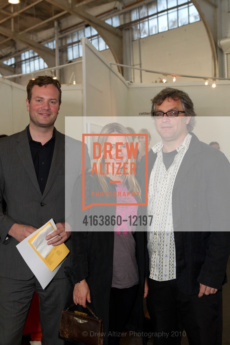 Eli Ridgway, Heather Sparks, Guy Overfelt, Preview Party for San Francisco Art Institute 2010 MFA Graduate Exhibition / Vernissage, US, May 14th, 2010, Photo #4163860-12197 Eli Ridgway, Heather Sparks, Guy Overfelt, Photo #4163860-12197