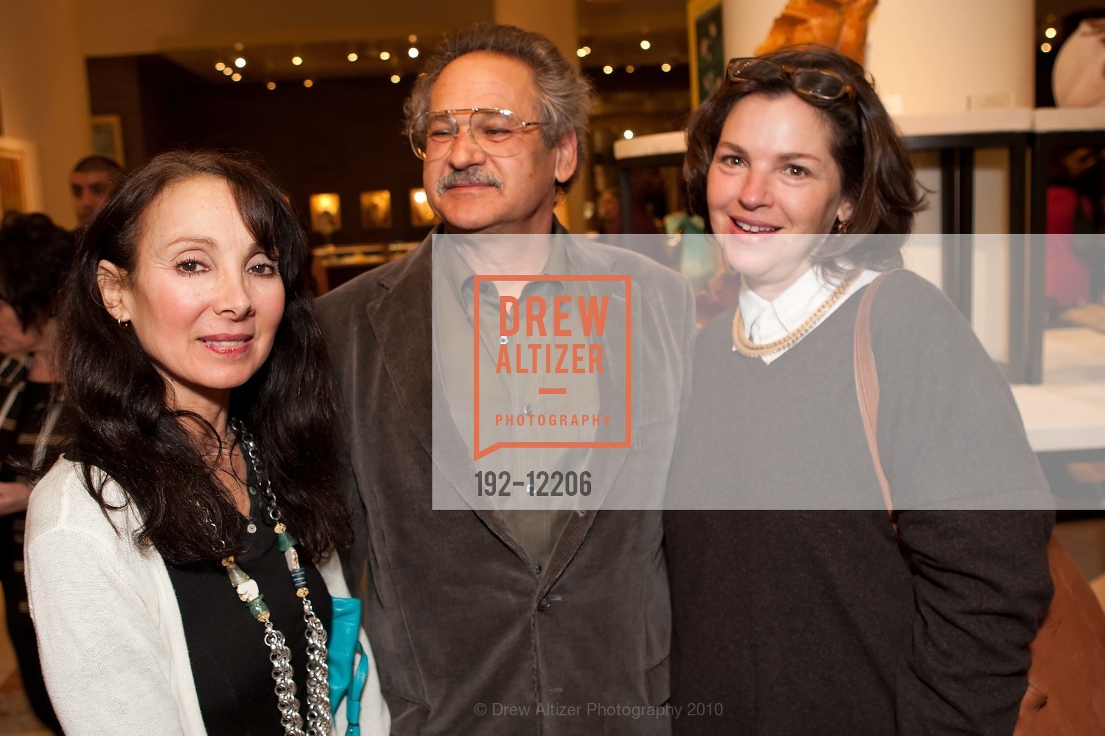 Wendy Verlaine, Ira Kahn, Claire Kahn, GUMPS Book Signing for DESIGNERS HERE AND THERE, US, April 21st, 2010, Photo #192-12206 Wendy Verlaine, Ira Kahn, Claire Kahn, Photo #192-12206