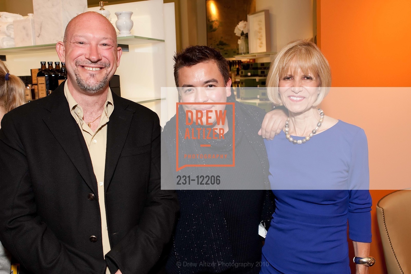 Steve Paulovich, Victor Vargas, Michelle Keith, GUMPS Book Signing for DESIGNERS HERE AND THERE, US, April 21st, 2010, Photo #231-12206 Steve Paulovich, Victor Vargas, Michelle Keith, Photo #231-12206