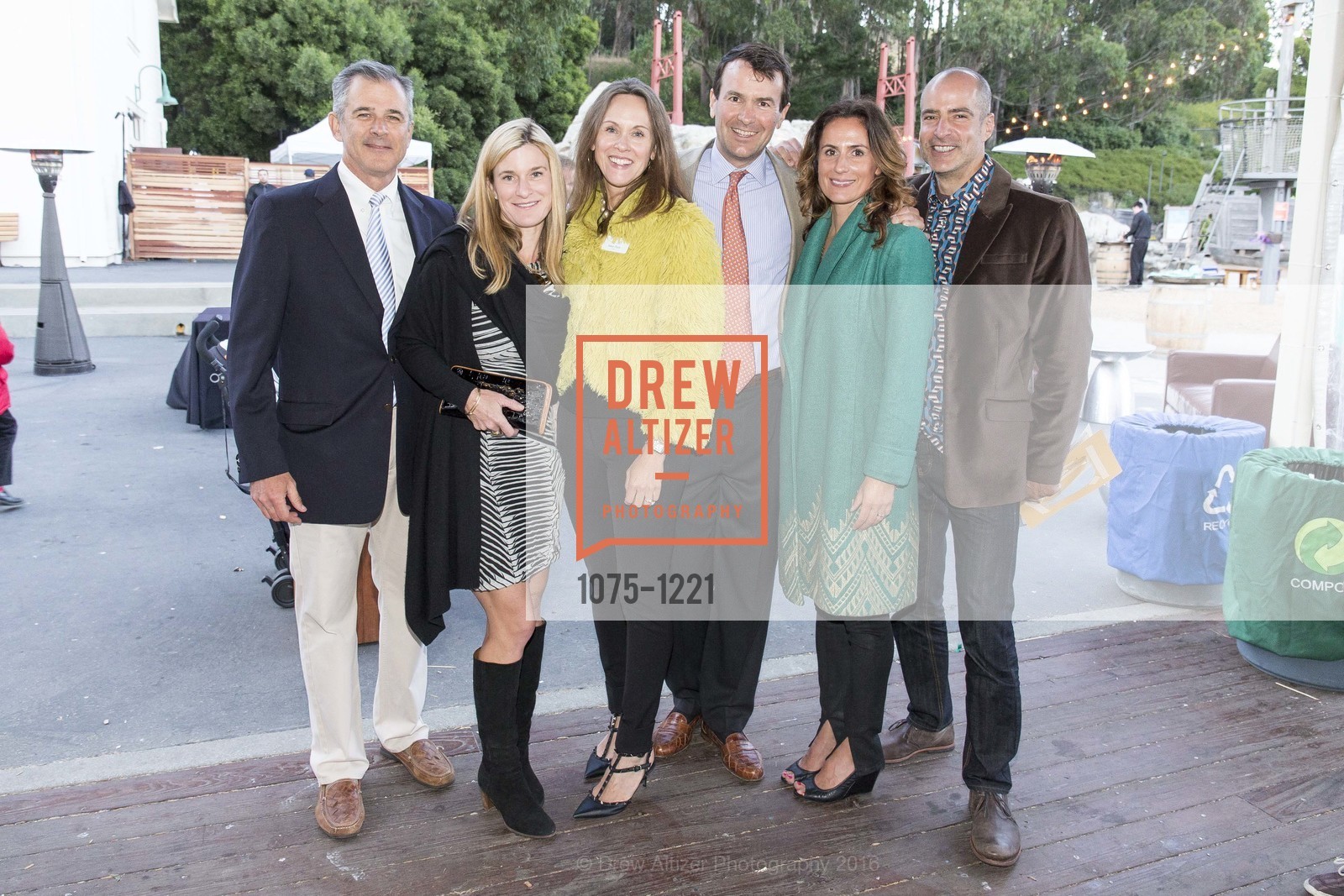 Scott Thomas, Sarah Thomas, Karyn Flynn, Geoff Flynn, Erin Warner, Kenny Warner, Photo #1075-1221