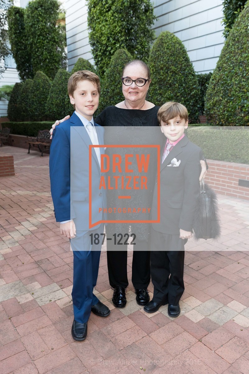 Jordan Podell, Chara Schreyer, Evan Podell, Juvenile Diabetes Research Foundation's 2016 HOPE GALA, Ritz Carlton San Francisco, May 21st, 2016, Photo #187-1222 Jordan Podell, Chara Schreyer, Evan Podell, Photo #187-1222