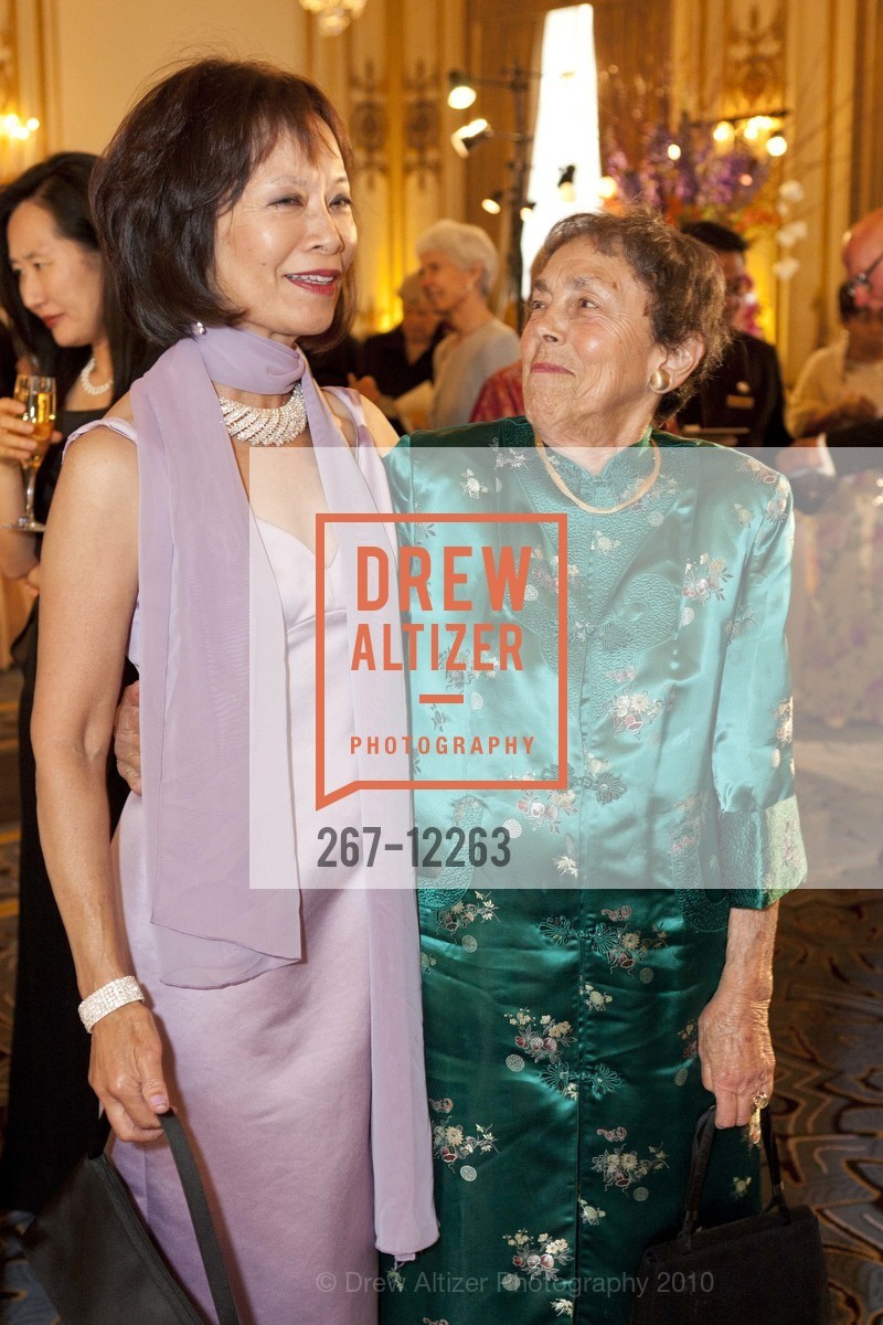 Vicki Nakamura, Vivienne Miller, Merola Opera Program’s Spring Benefit, US, May 16th, 2010, Photo #267-12263 Vicki Nakamura, Vivienne Miller, Photo #267-12263