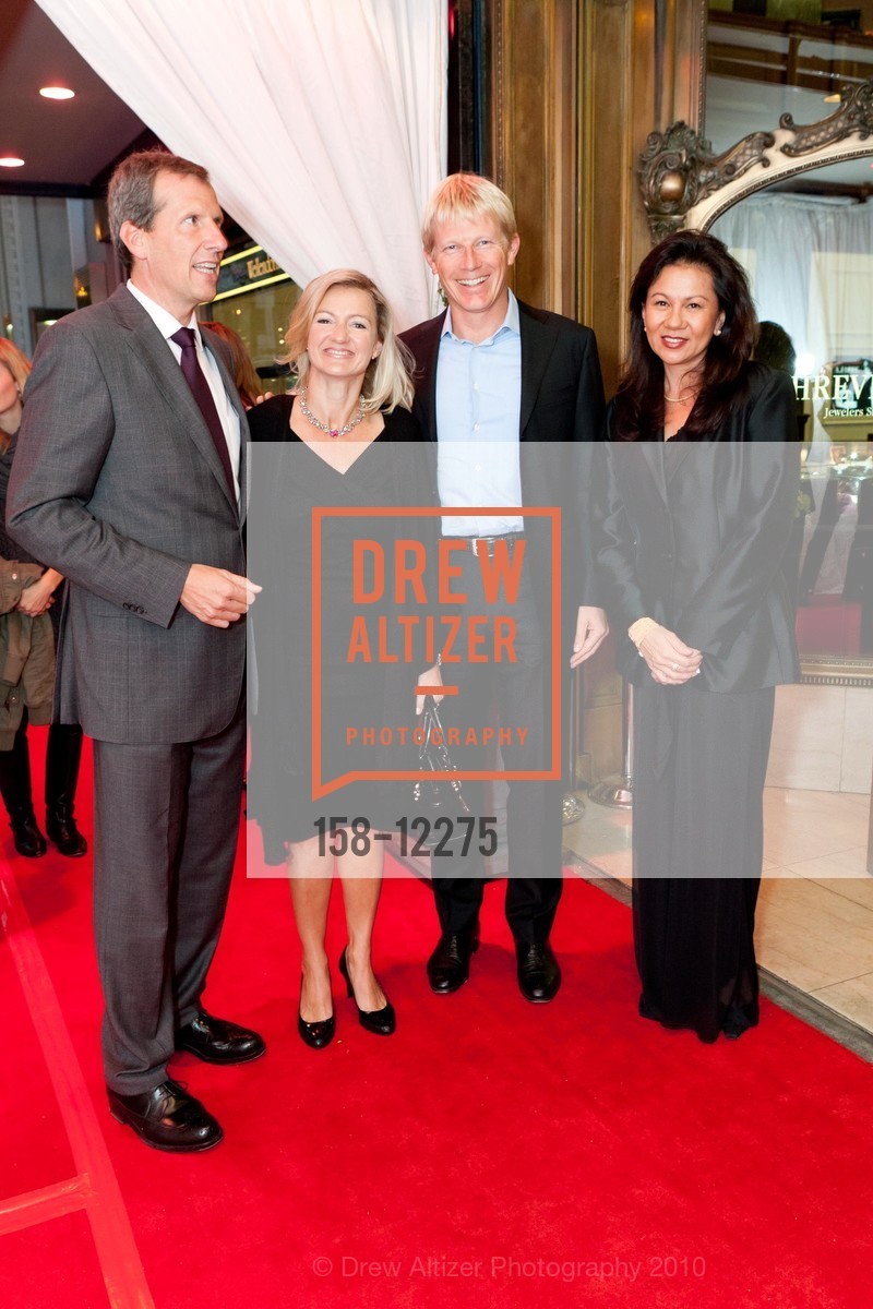 Christoph Wellendorff, Frauke Janssen, Michael Janssen, Iris Wellendorff, Wellendorff Boutique Grand Opening at Shreve and Company, US, October 29th, 2010, Photo #158-12275 Christoph Wellendorff, Frauke Janssen, Michael Janssen, Iris Wellendorff, Photo #158-12275