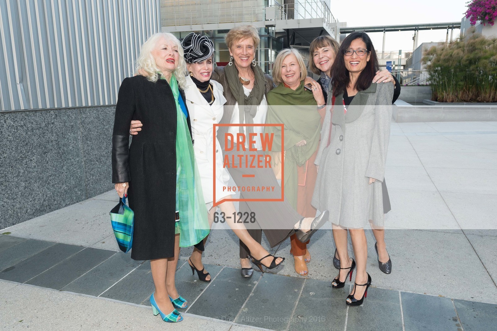 Andi Valo Espina, Annalise Silveira, Mary Shafer, Kathleen Leonard, Laurie Tsuruda, Carolyn Alioto, San Francisco Ballet's INVITATION TO DANCE Student Showcase, Four Seasons Hotel, May 26th, 2016, Photo #63-1228 Andi Valo Espina, Annalise Silveira, Mary Shafer, Kathleen Leonard, Laurie Tsuruda, Carolyn Alioto, Photo #63-1228