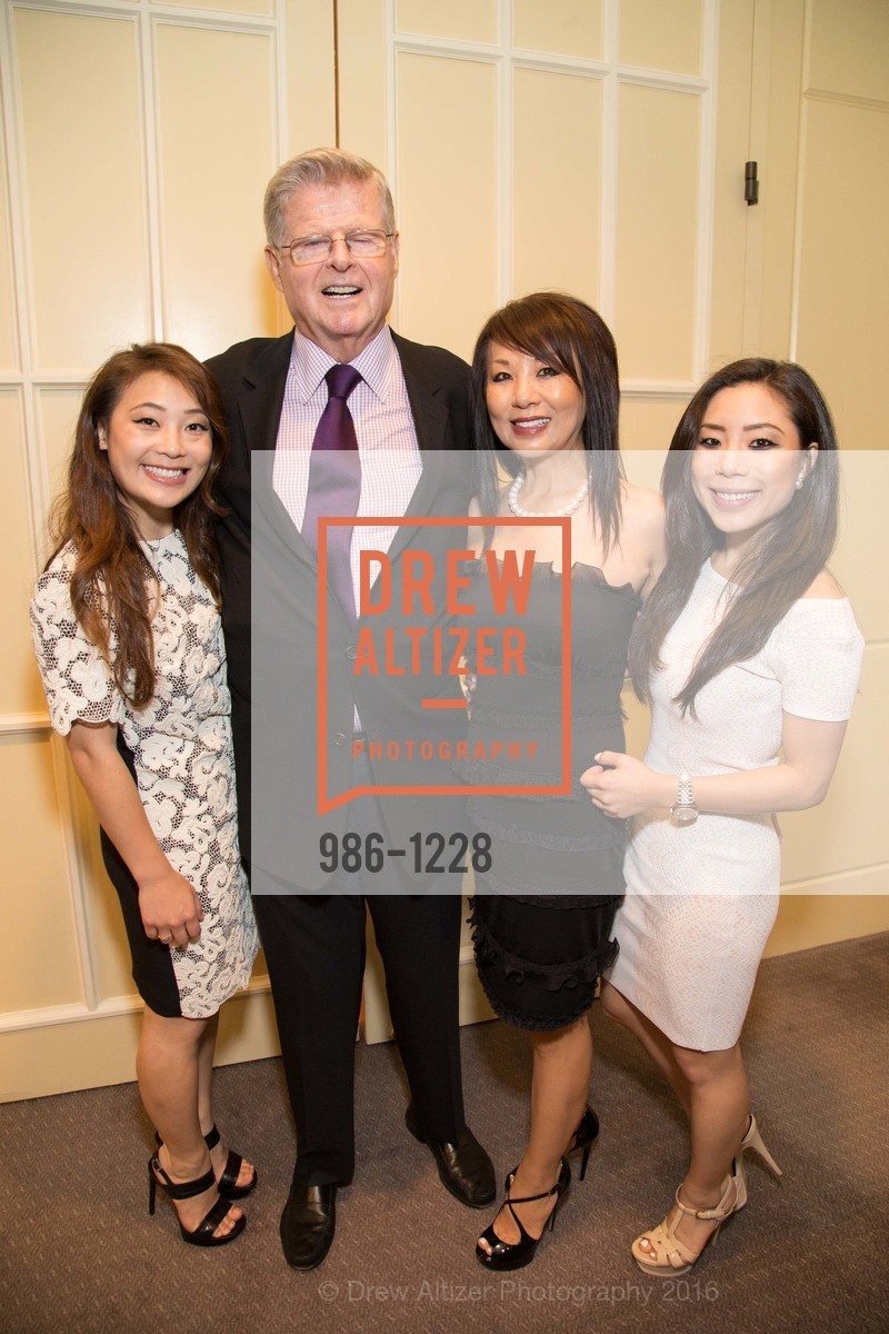 Kelcie Lee, Richard Barker, Jennifer Lee, Kristin Lee, Photo #986-1228