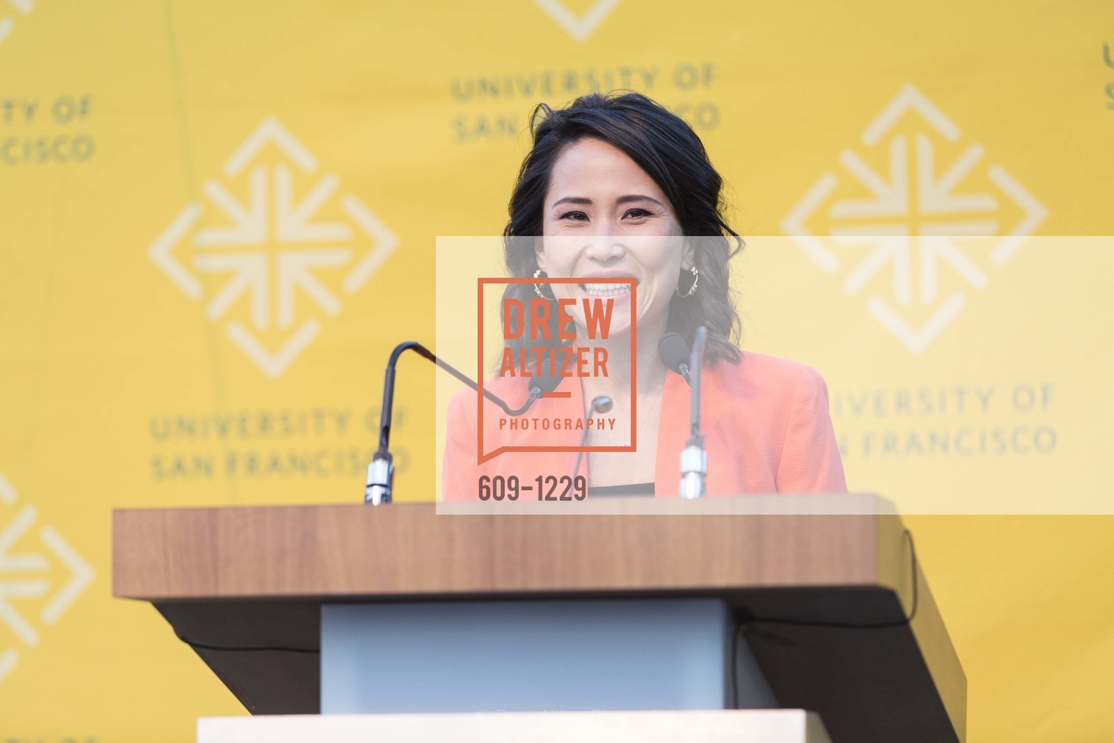 Vicky Nguyen, USF California Prize Dinner, University of San Francisco. San Francisco, California, March 29th, 2015, Photo #609-1229 Vicky Nguyen, Photo #609-1229