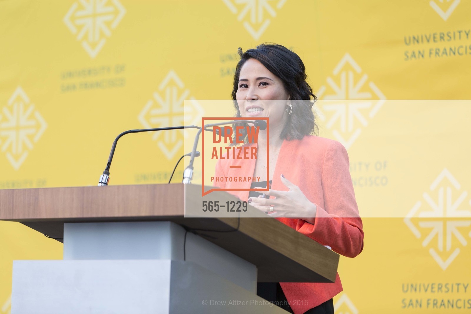 Vicky Nguyen, USF California Prize Dinner, University of San Francisco. San Francisco, California, March 29th, 2015, Photo #565-1229 Vicky Nguyen, Photo #565-1229