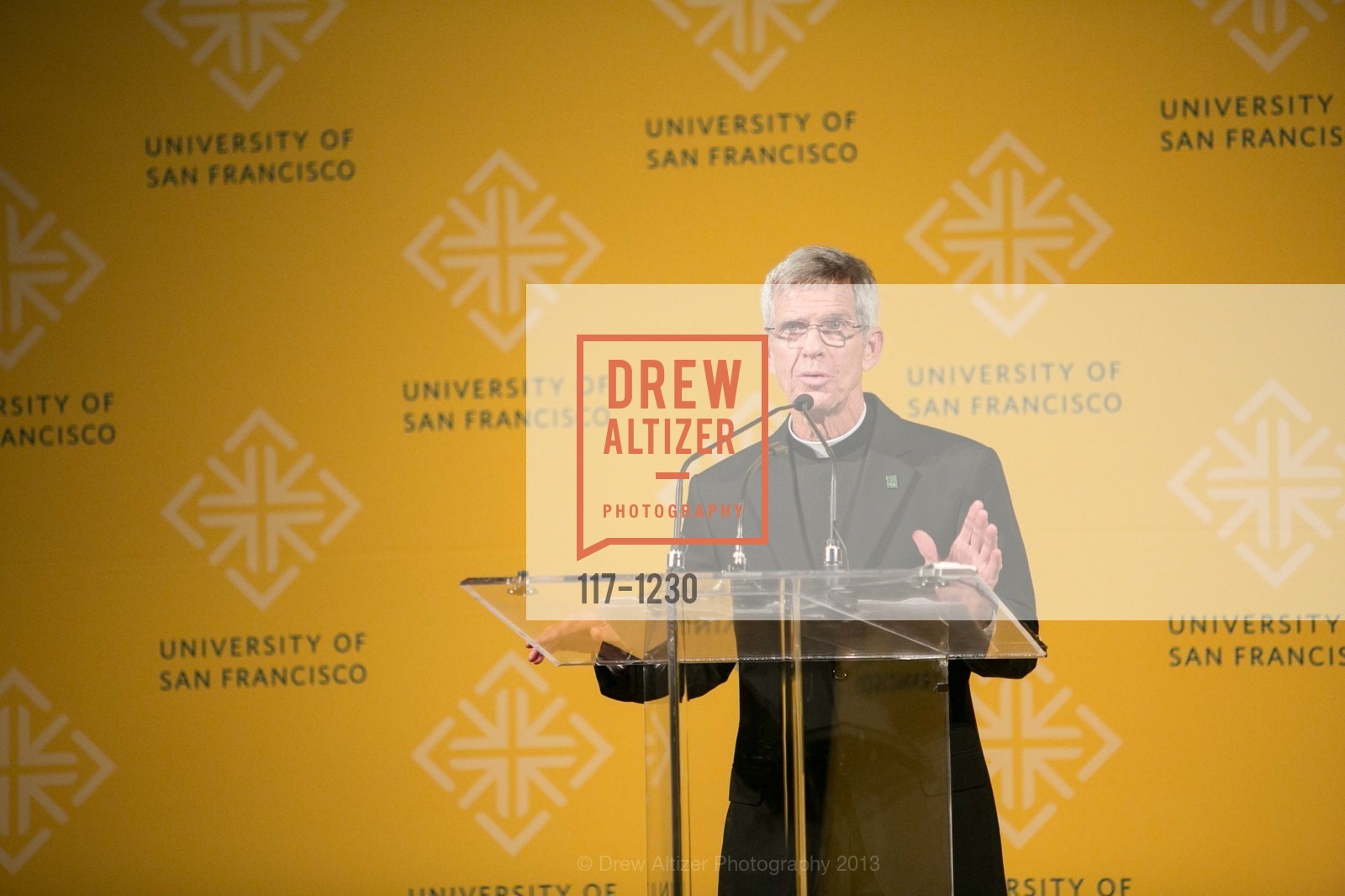 Stephen Privett, USF California Prize for Service & the Common Good, University of San Francisco. San Francisco, California, October 29th, 2013, Photo #117-1230 Stephen Privett, Photo #117-1230