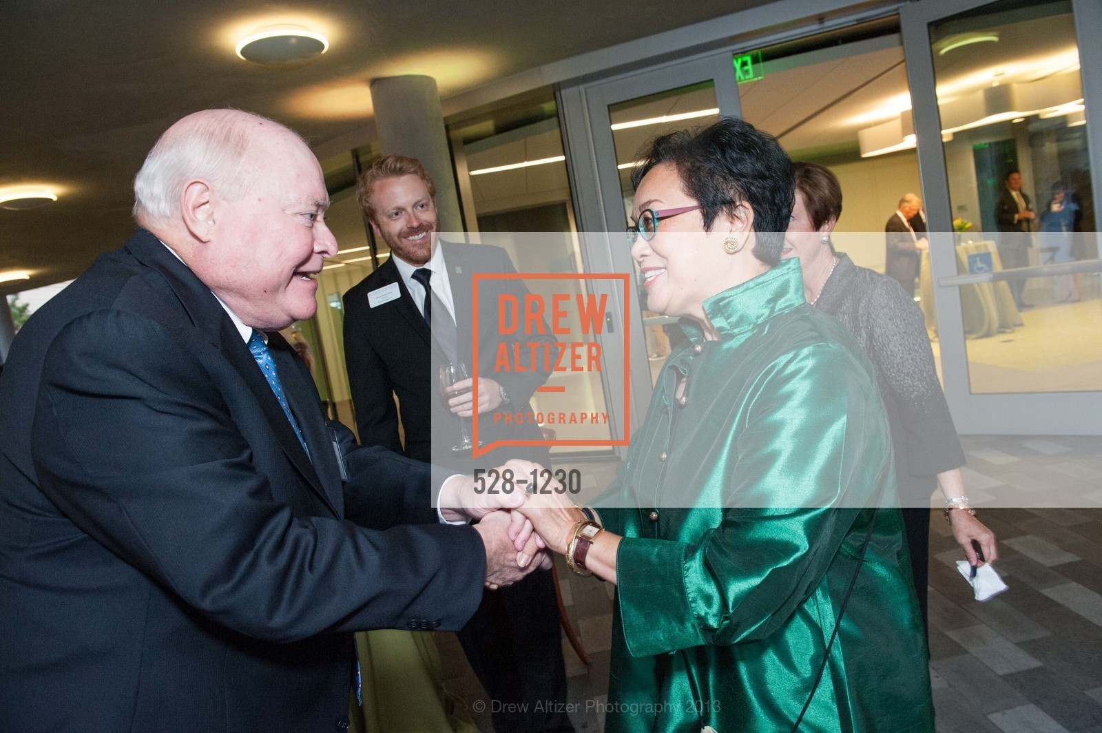 Eva Monroe, USF California Prize for Service & the Common Good, University of San Francisco. San Francisco, California, October 29th, 2013, Photo #528-1230 Eva Monroe, Photo #528-1230