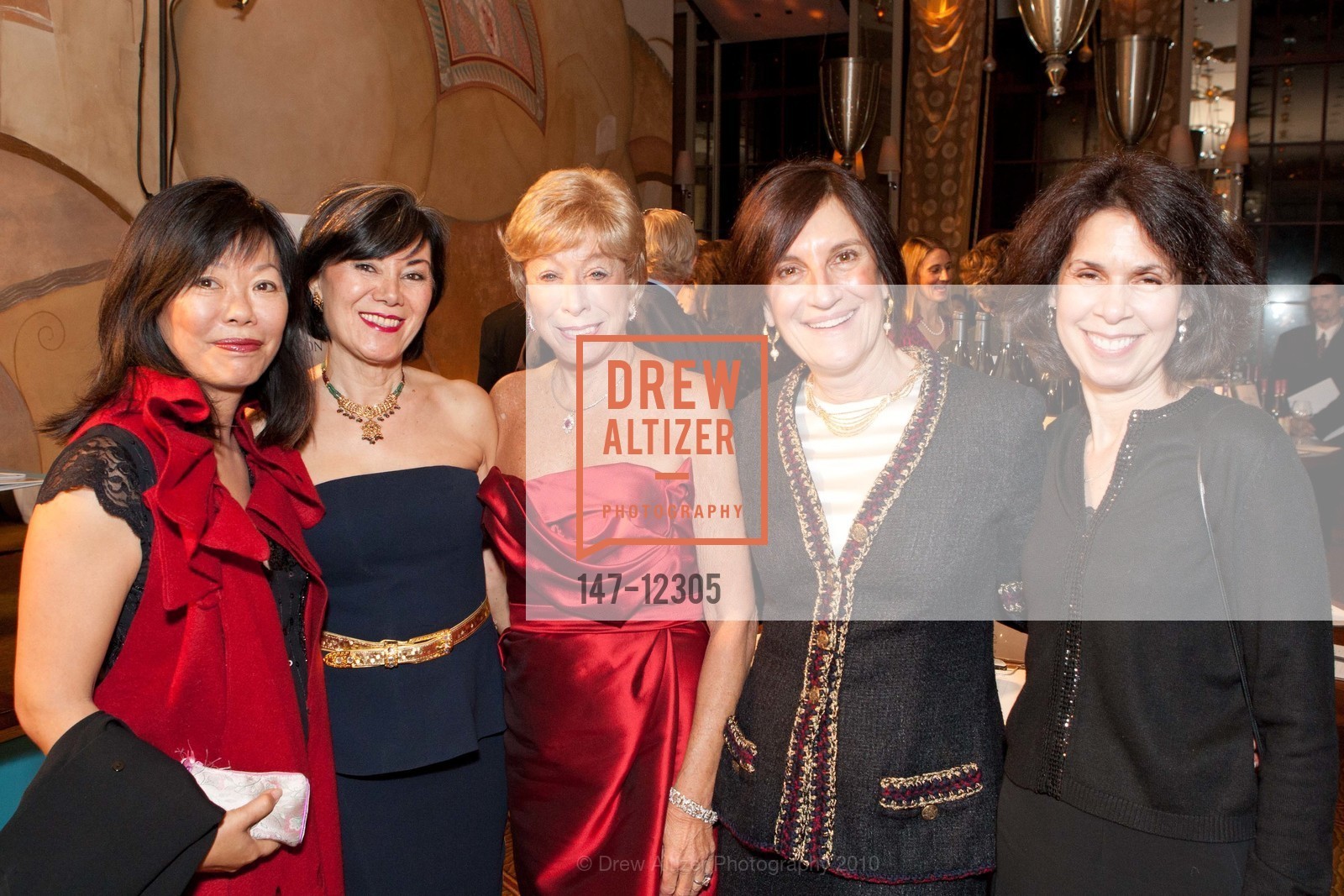 Sylvia Kwan, Nafiseh Lindberg, Maria Pitcairn, Deborah Sagues, Elaine Shusterman, Tis the Season, US, December 9th, 2010, Photo #147-12305 Sylvia Kwan, Nafiseh Lindberg, Maria Pitcairn, Deborah Sagues, Elaine Shusterman, Photo #147-12305
