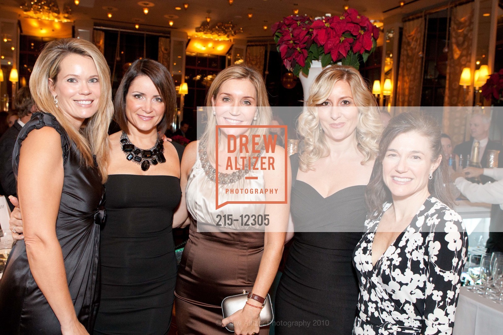 Stephanie Tuttle, Michelle Ritchie, Maggie Mack, Ginny Ziegler, Julie Giannini, Tis the Season, US, December 9th, 2010, Photo #215-12305 Stephanie Tuttle, Michelle Ritchie, Maggie Mack, Ginny Ziegler, Julie Giannini, Photo #215-12305