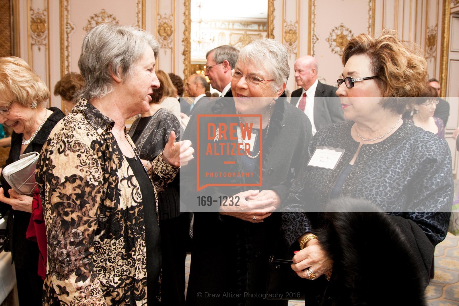 Gael Beresford-Raven, Suzanne Keratzides, Toni-Ann Secrest, USF Alumni Awards Gala, Fairmont Hotel. San Francisco, California, May 25th, 2016, Photo #169-1232 Gael Beresford-Raven, Suzanne Keratzides, Toni-Ann Secrest, Photo #169-1232
