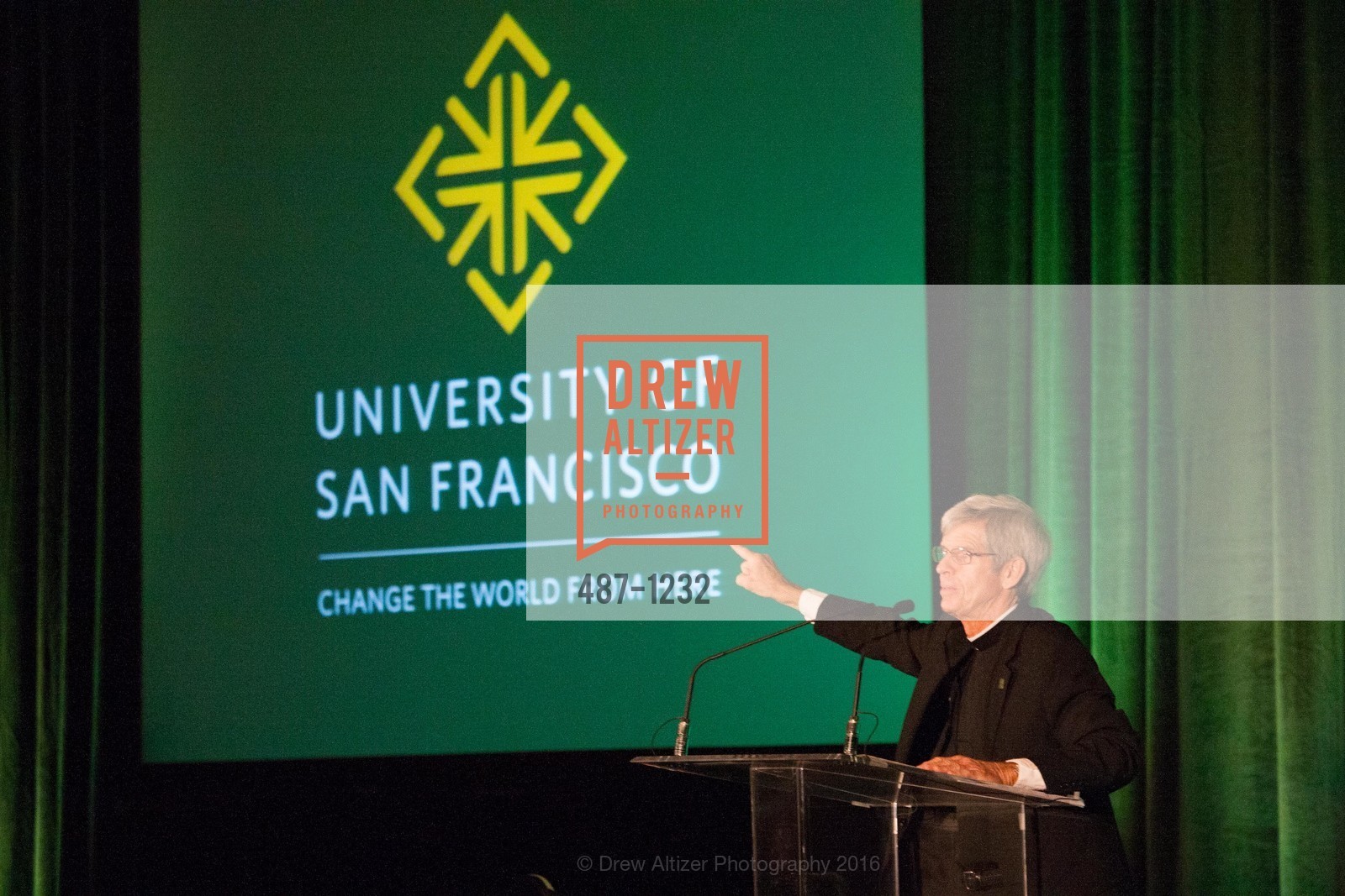 Father Stephen Privett, USF Alumni Awards Gala, Fairmont Hotel. San Francisco, California, May 25th, 2016, Photo #487-1232 Father Stephen Privett, Photo #487-1232