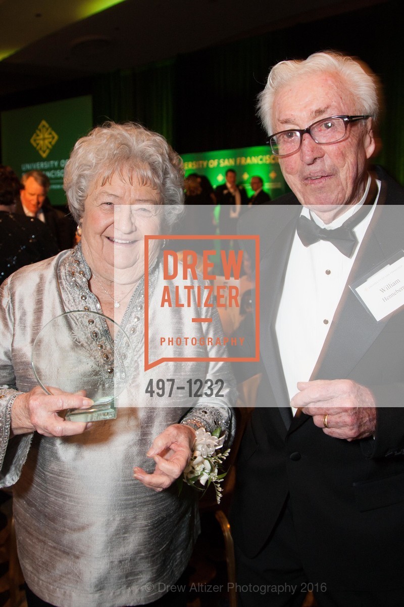 Jeanie Henneberry, William Henneberry, USF Alumni Awards Gala, Fairmont Hotel. San Francisco, California, May 25th, 2016, Photo #497-1232 Jeanie Henneberry, William Henneberry, Photo #497-1232