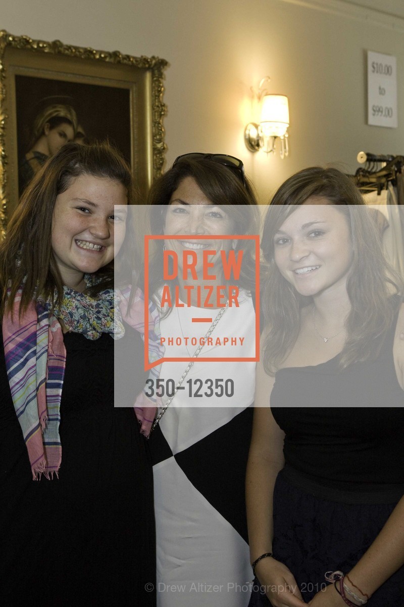 Josie White, Gina Papale White, Catherine White, Helpers House of Couture Second Anniversary Party, US, August 13th, 2010, Photo #350-12350 Josie White, Gina Papale White, Catherine White, Photo #350-12350