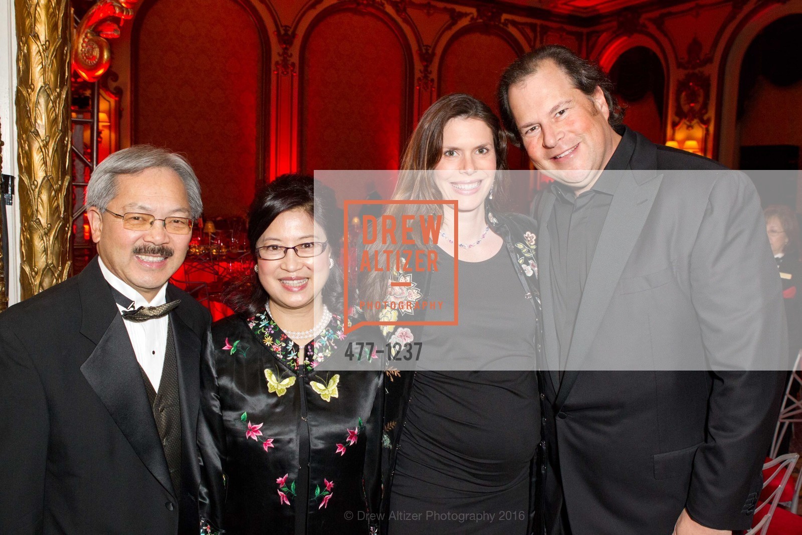 Lynne Benioff, Marc Benioff, Julie Benioff Young, Adam Young, Photo #477-1237