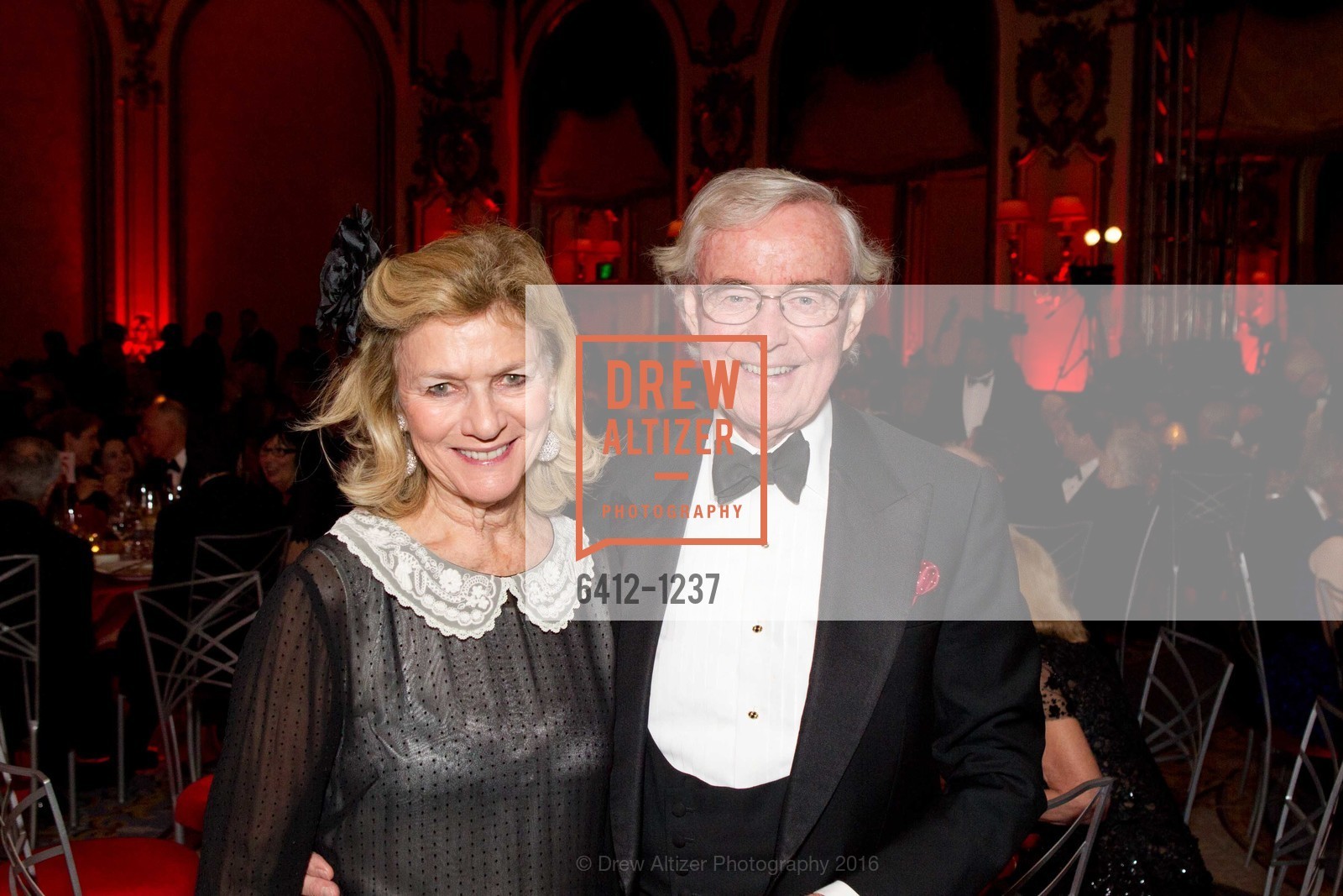 Gretchen Leach, Howard Leach, Tony Bennett Fundraiser for UCSF, Fairmont Hotel. San Francisco, California, May 28th, 2016, Photo #6412-1237 Gretchen Leach, Howard Leach, Photo #6412-1237