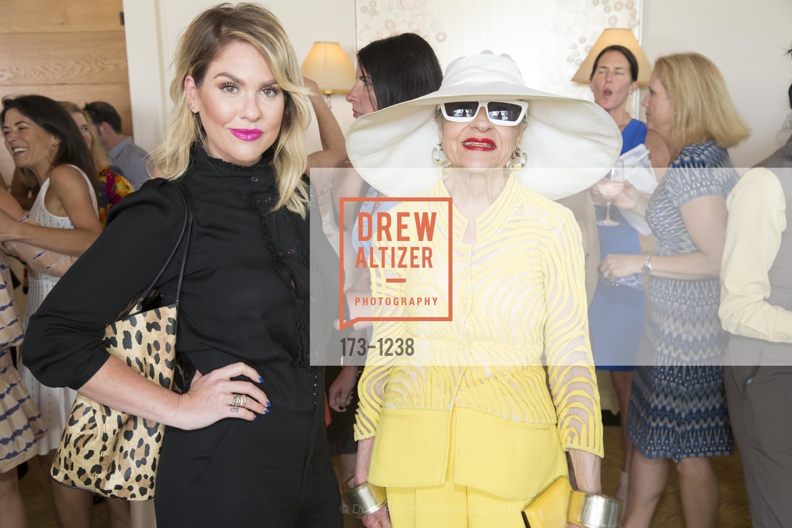 Amanda Adams, Joy Venturini Bianchi, Inside Anne's Closet 2016, Rosewood Sand Hill, June 1st, 2016, Photo #173-1238 Amanda Adams, Joy Venturini Bianchi, Photo #173-1238