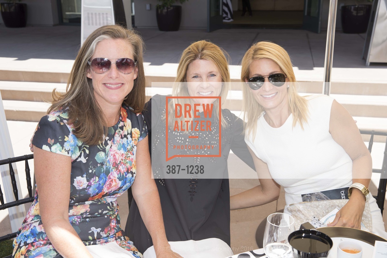 Alex Narasin, Maile Creamer, Julie Ford, Inside Anne's Closet 2016, Rosewood Sand Hill, June 1st, 2016, Photo #387-1238 Alex Narasin, Maile Creamer, Julie Ford, Photo #387-1238