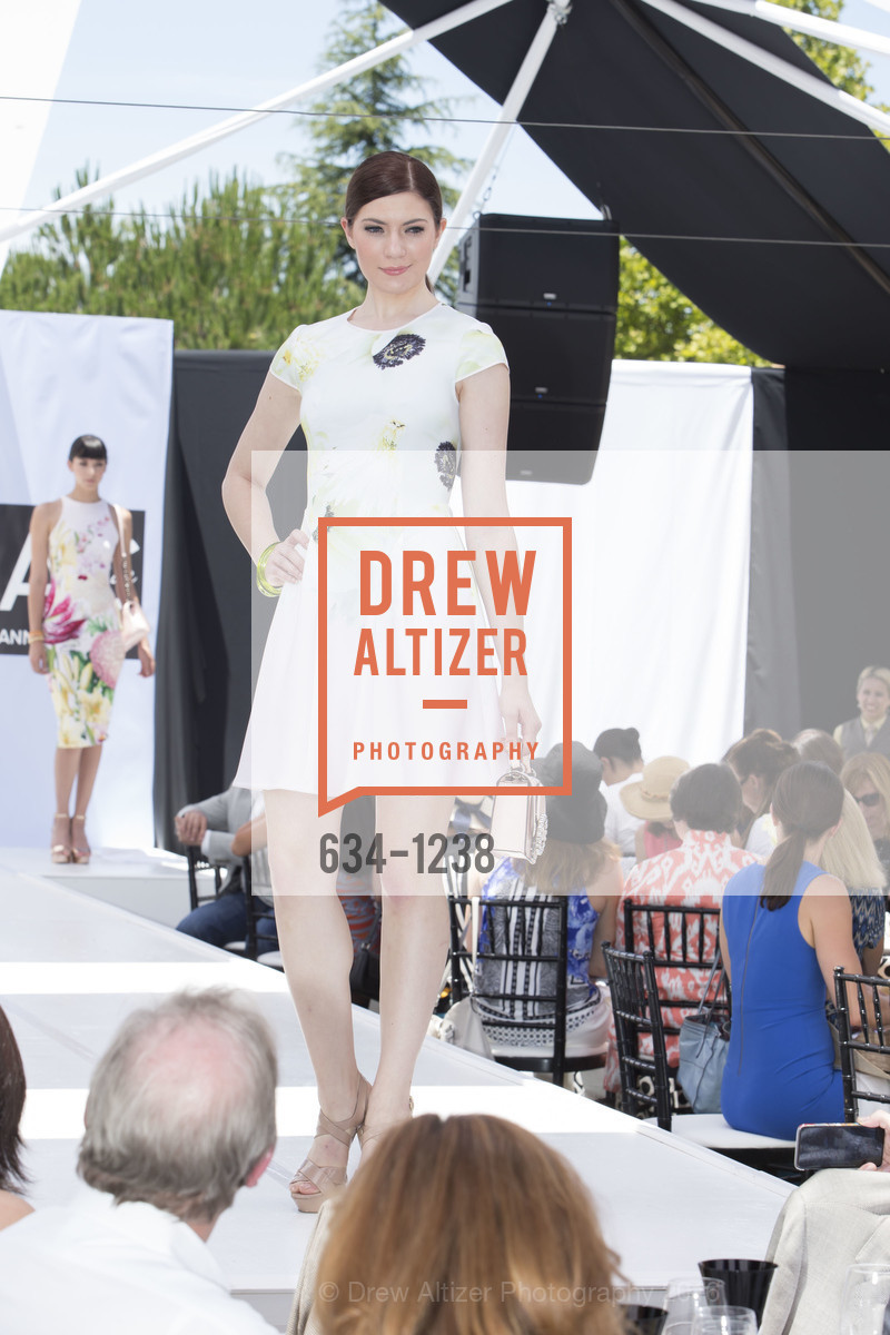 Runway, Inside Anne's Closet 2016, Rosewood Sand Hill, June 1st, 2016, Photo #634-1238 Runway, Photo #634-1238