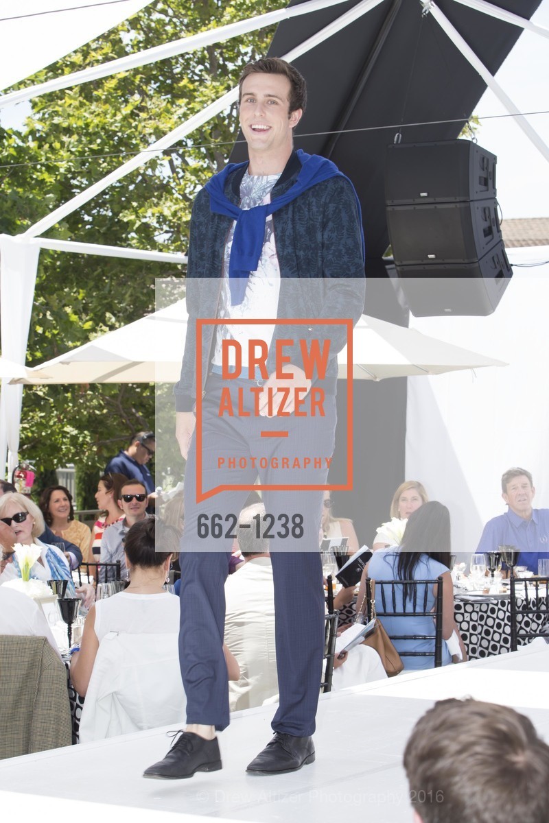 Runway, Inside Anne's Closet 2016, Rosewood Sand Hill, June 1st, 2016, Photo #662-1238 Runway, Photo #662-1238