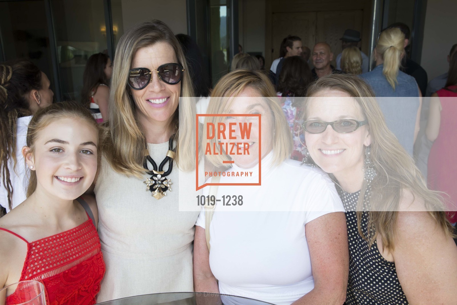 Georgia Paye, Danielle Paye, Amy Paye Venuto, Inside Anne's Closet 2016, Rosewood Sand Hill, June 1st, 2016, Photo #1019-1238 Georgia Paye, Danielle Paye, Amy Paye Venuto, Photo #1019-1238