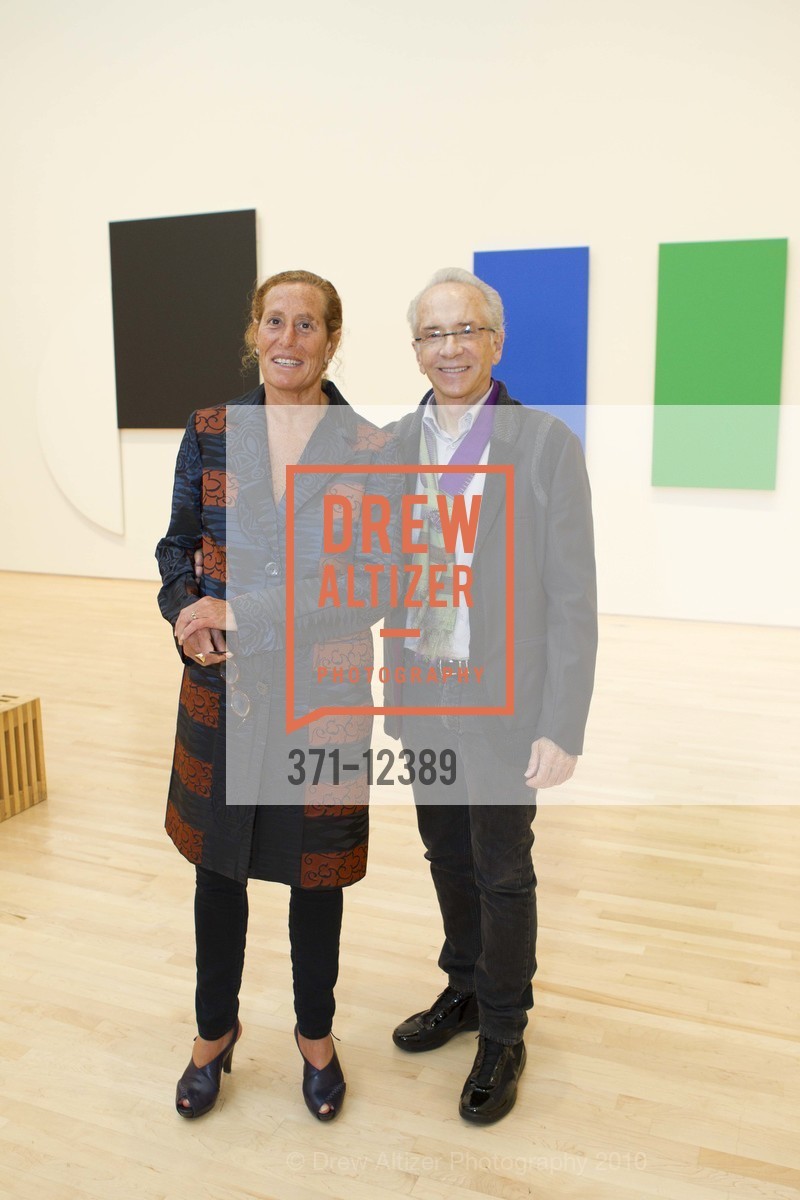 Peggy Arent, Norman Stone, SFMOMA Celebrates Opening THE FISHER COLLECTION Exhibit, US, June 25th, 2010, Photo #371-12389 Peggy Arent, Norman Stone, Photo #371-12389