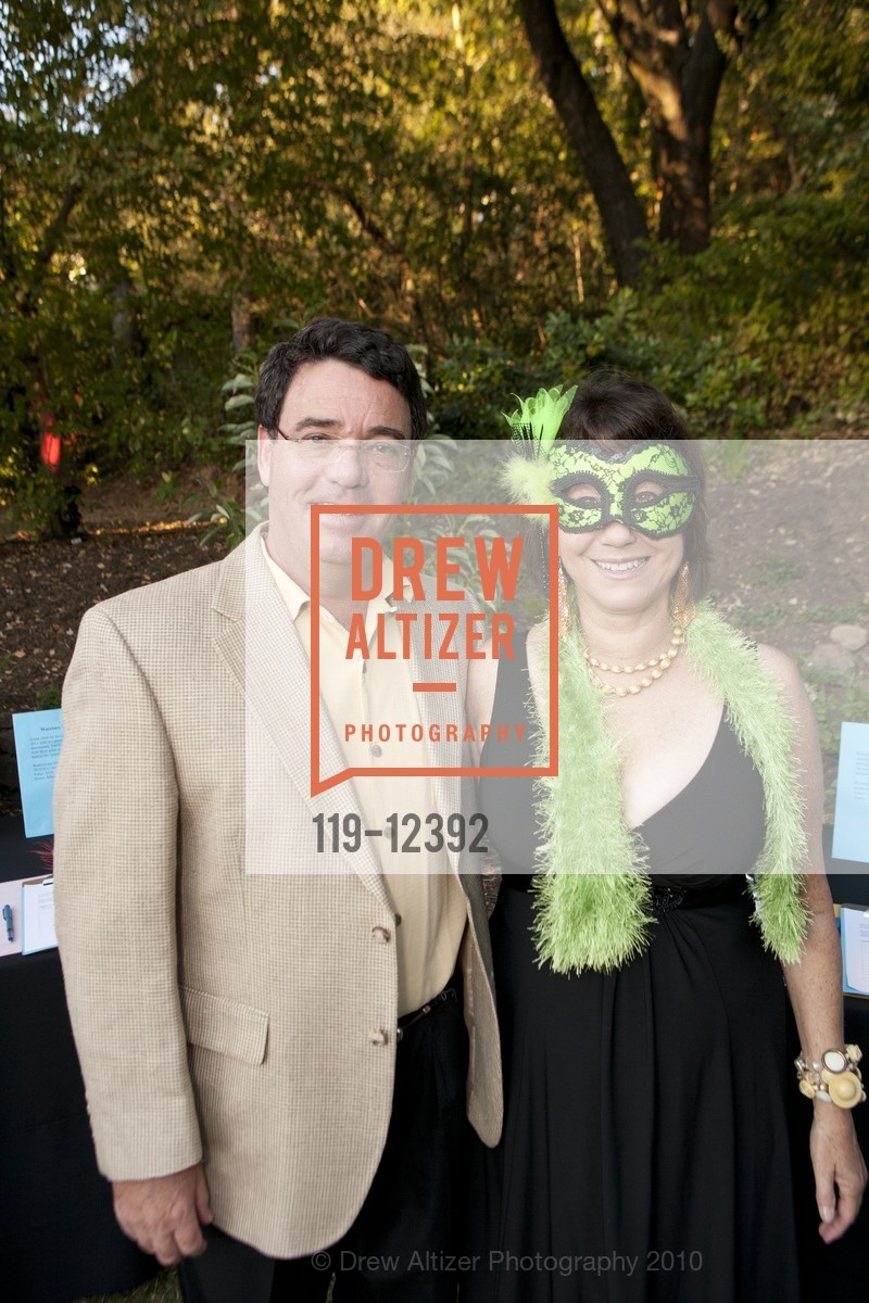 Jared Polsky, Debbie Levy, Ross Valley Women's League presents Carnaval de Marin, benefitting Adopt A Family of Marin, US, October 3rd, 2010, Photo #119-12392 Jared Polsky, Debbie Levy, Photo #119-12392