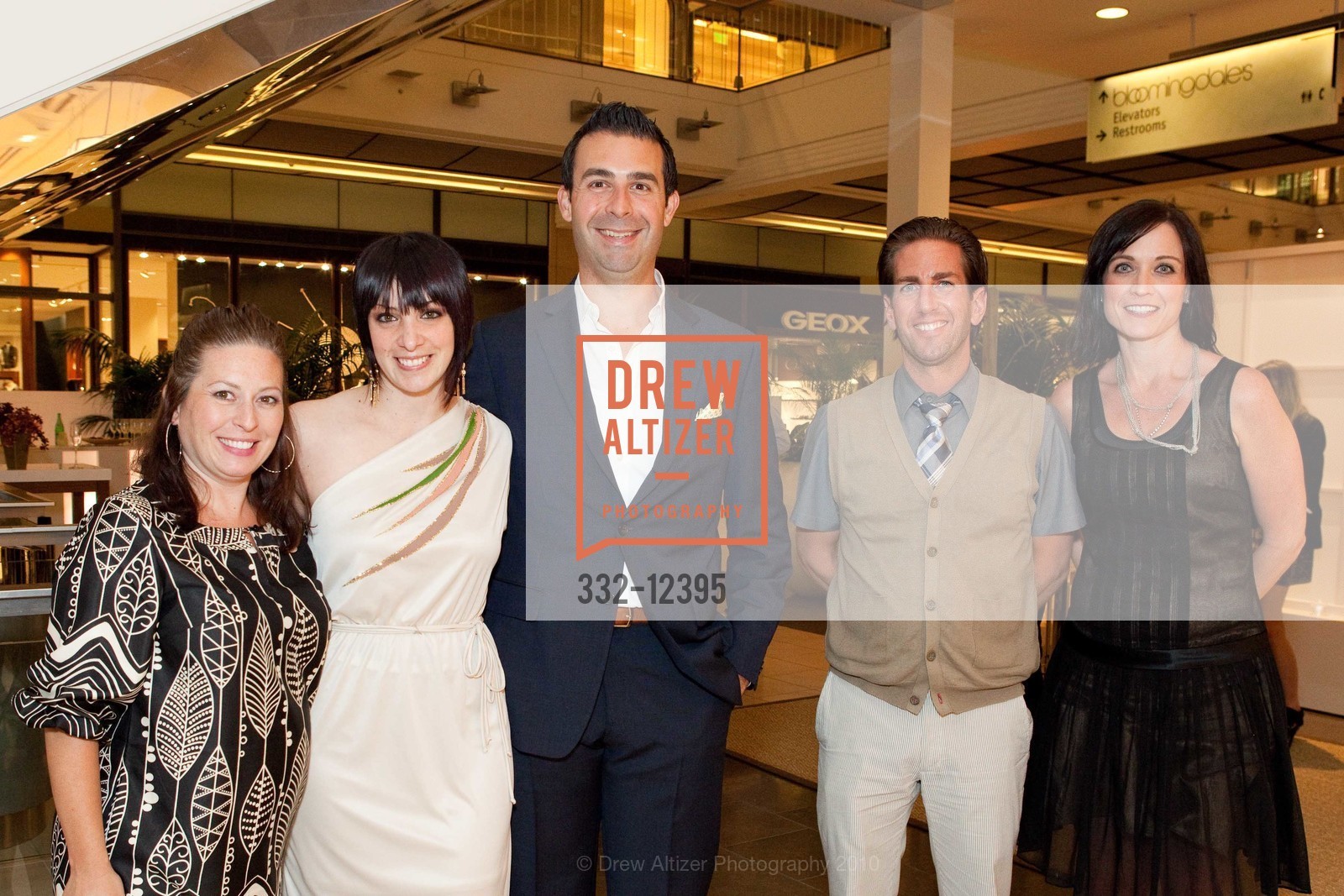 Anna Periklos, John Guerin, EDITION by BANANA REPUBLIC Anniversary Party, US, May 20th, 2010, Photo #332-12395 Anna Periklos, John Guerin, Photo #332-12395