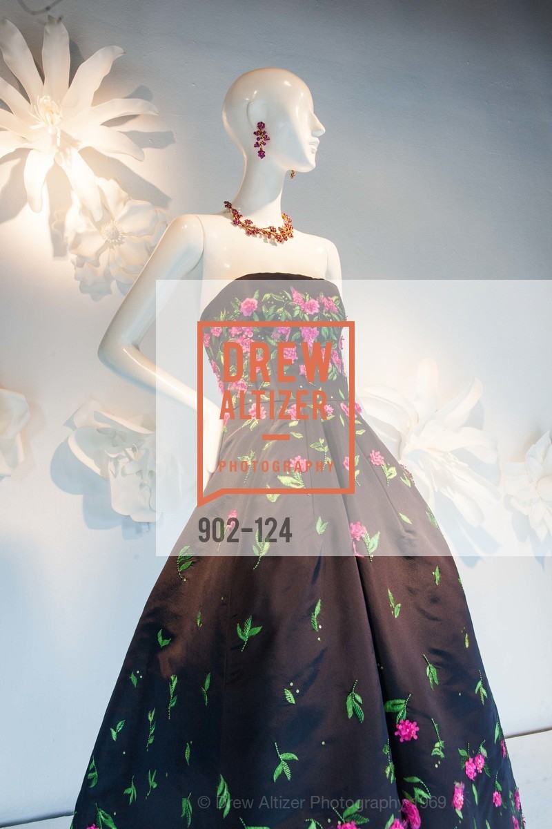 Atmosphere, Saks Fifth Avenue hosts the Peter Copping Personal Appearance, Saks Fifth Ave. 384 Post St, May 20th, 2015,Drew Altizer, Drew Altizer Photography, full-service event agency, private events, San Francisco photographer, photographer California