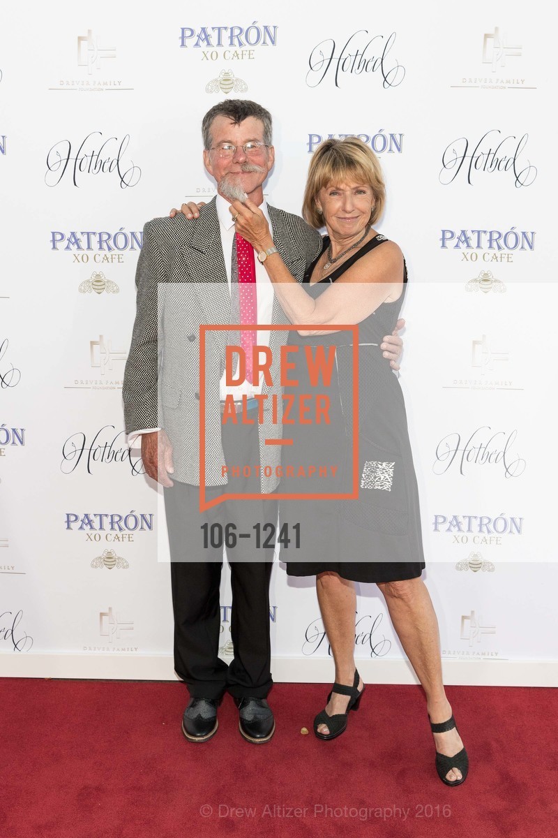 Steve Emery, Kathleen Lipinksi, 2016 Hotbed Benefit: Le Cirque du Nuit, Private Residence, June 4th, 2016, Photo #106-1241 Steve Emery, Kathleen Lipinksi, Photo #106-1241