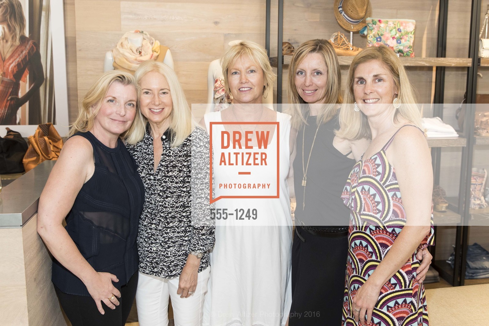 Marty Murphy, Donna Bernstein, Shannon Forman, Lisa Simon, Sonia De Dominic, Photo #555-1249