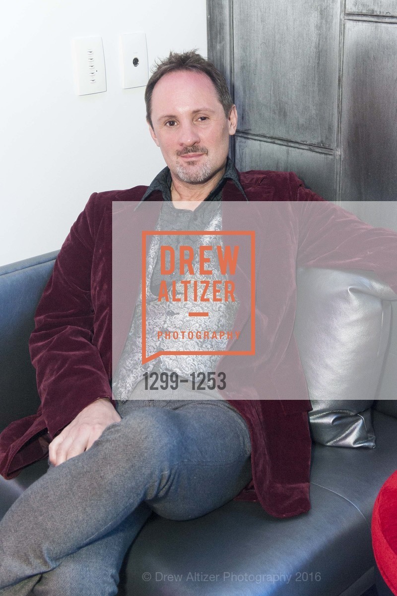 Finnegan Southey, A Night at Hotel Zeppelin, Hotel Zepplin, June 10th, 2016, Photo #1299-1253 Finnegan Southey, Photo #1299-1253