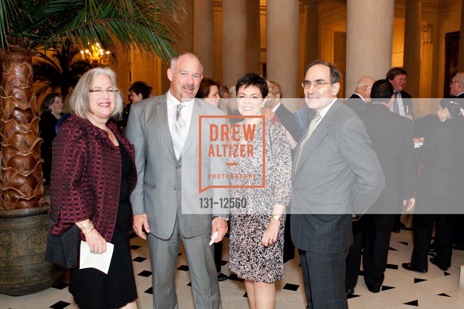 Lenore Naxon, Jon Finck, Valerine Crane-Dorfman, Paul Crane-Dorfman, Placido Domingo at CAROLANDS, US, November 4th, 2010, Photo #131-12560 Lenore Naxon, Jon Finck, Valerine Crane-Dorfman, Paul Crane-Dorfman, Photo #131-12560
