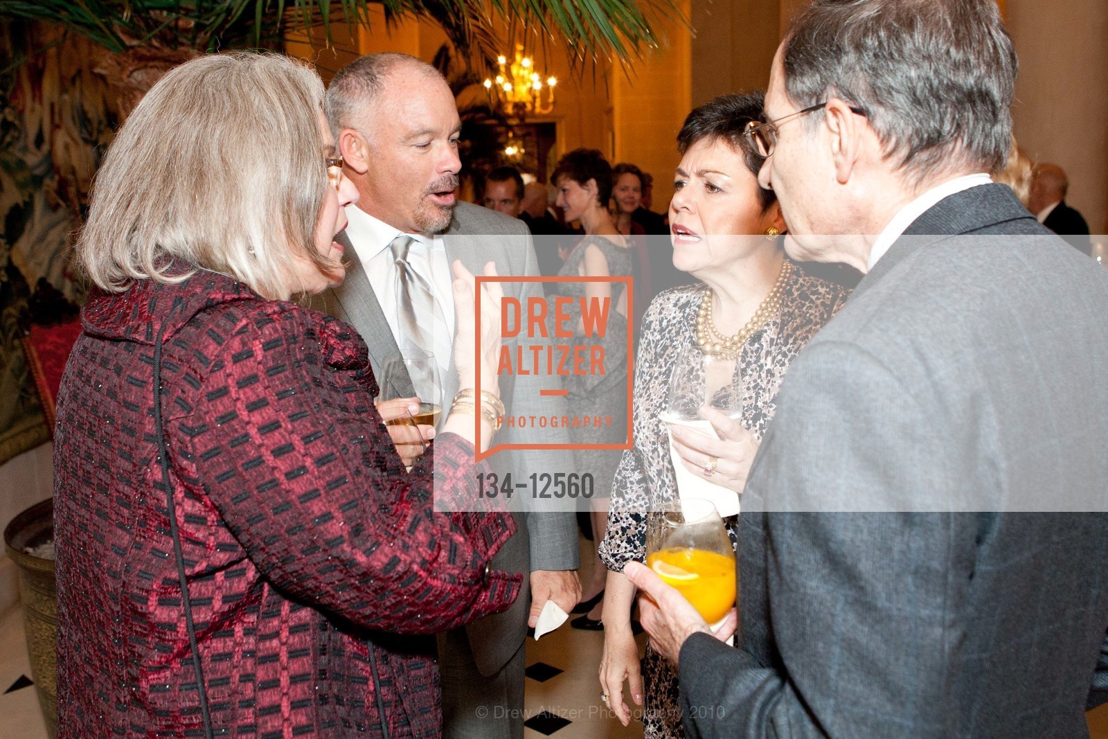 Lenore Naxon, Jon Finck, Valerine Crane-Dorfman, Paul Crane-Dorfman, Placido Domingo at CAROLANDS, US, November 4th, 2010, Photo #134-12560 Lenore Naxon, Jon Finck, Valerine Crane-Dorfman, Paul Crane-Dorfman, Photo #134-12560