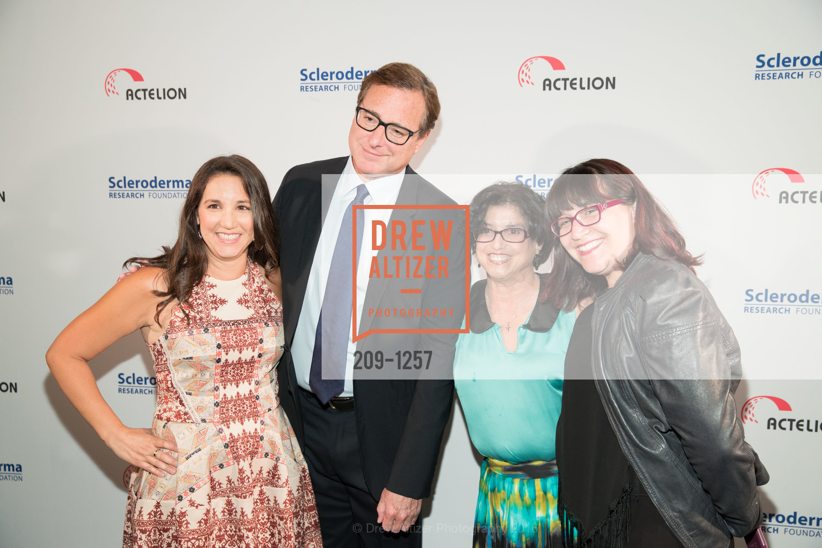 Melissa Granato, Bob Saget, Ramona Granato, Christina Granato, COOL COMEDY & HOT CUISINE Benefiting The Scleroderma Research Foundation, Fairmont Hotel, Ballroom. 950 Mason Street, June 7th, 2016, Photo #209-1257 Melissa Granato, Bob Saget, Ramona Granato, Christina Granato, Photo #209-1257
