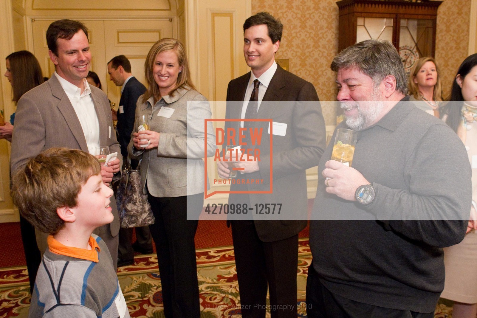 Benjamin Blum, Glenn Leach, Ann Iannuccillo, John Iannuccillo, Steve Wozniak, Bay Area Discovery Museum, US, February 2nd, 2010, Photo #4270988-12577 Benjamin Blum, Glenn Leach, Ann Iannuccillo, John Iannuccillo, Steve Wozniak, Photo #4270988-12577