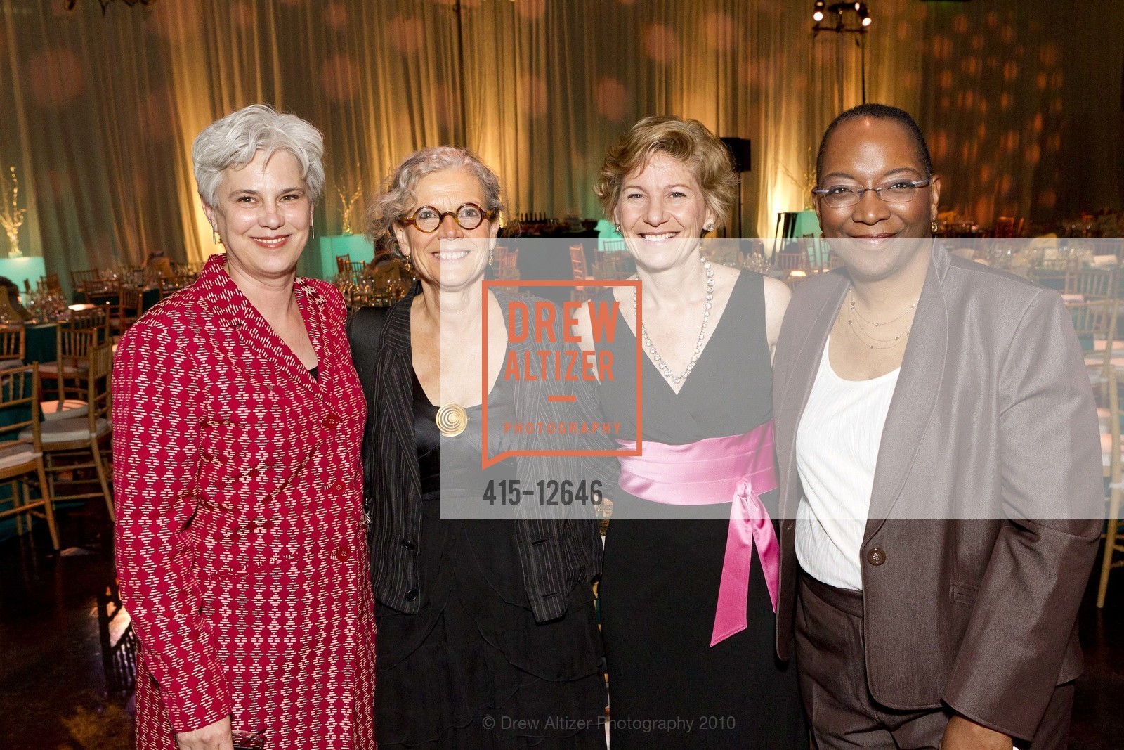 Ann Dabovich, Edith Ackermann, Sue Desmond-Hellmann, Paula Hooper, Exploratorium 33rd Annual Award Dinner, US, May 21st, 2010, Photo #415-12646 Ann Dabovich, Edith Ackermann, Sue Desmond-Hellmann, Paula Hooper, Photo #415-12646