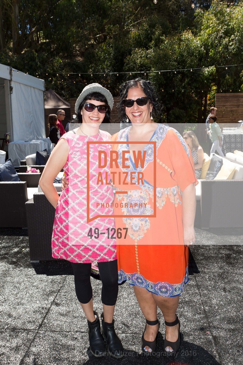 Kate Polacci, Lisa Polacci, Stern Grove Festival's Big Picnic, June 19th, 2016, Photo #49-1267 Kate Polacci, Lisa Polacci, Photo #49-1267