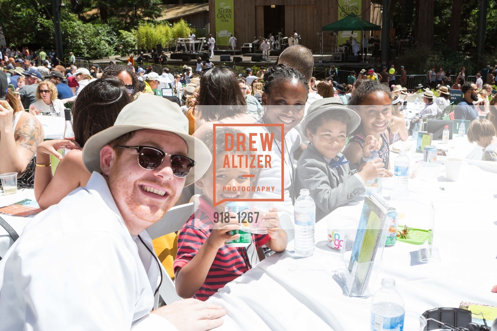 Logan Vander Linden, Tamara Vander Linden, Zaid Vander Linden, Nadirah Vander Linden, Diyari Vander Linden, Stern Grove Festival's Big Picnic, June 19th, 2016, Photo #918-1267 Logan Vander Linden, Tamara Vander Linden, Zaid Vander Linden, Nadirah Vander Linden, Diyari Vander Linden, Photo #918-1267