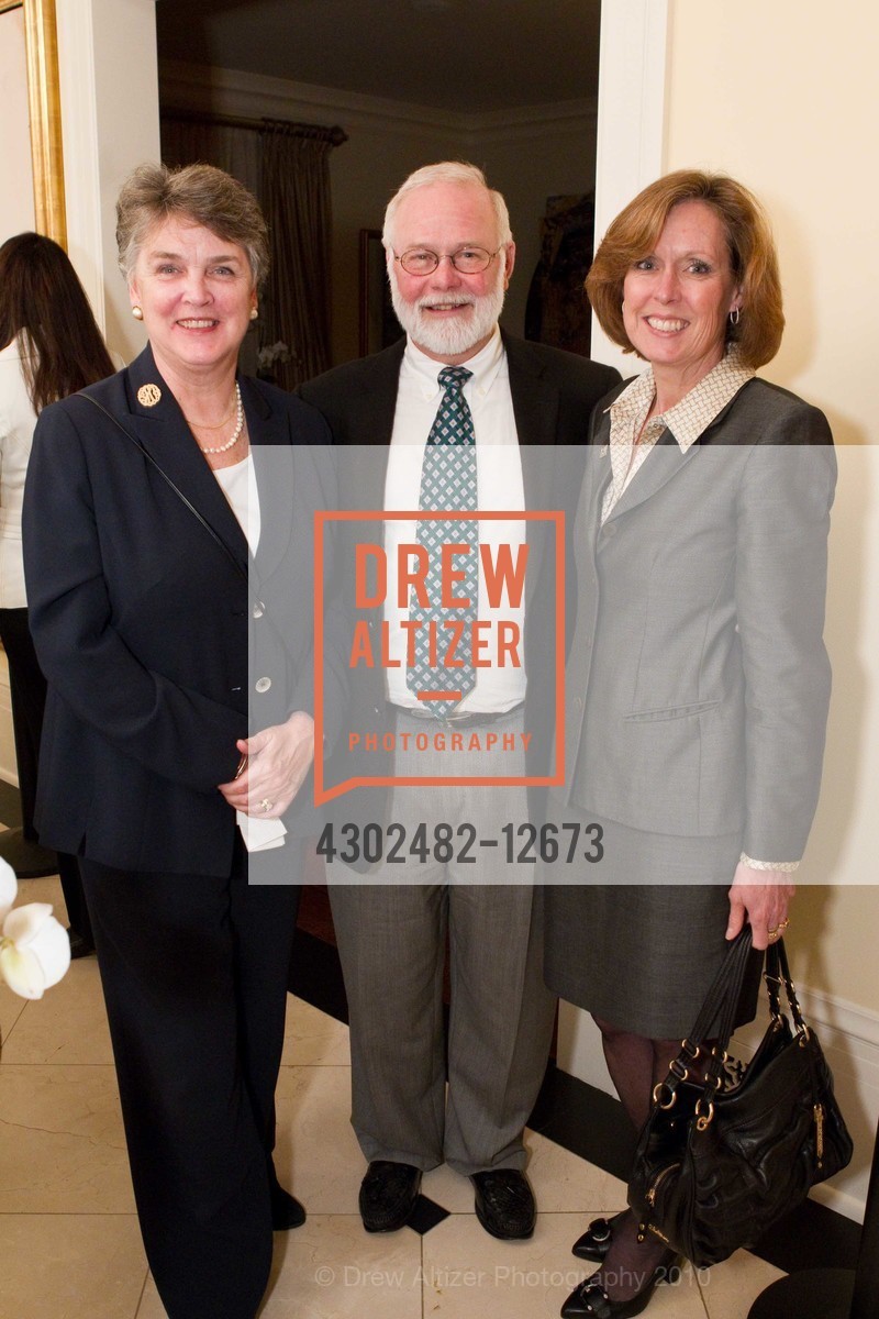 Sally Coates, Joseph Greene, Siobhan Greene, Pamela Joyner Hosts National CASA Sponsor’s Reception, US, February 3rd, 2010, Photo #4302482-12673 Sally Coates, Joseph Greene, Siobhan Greene, Photo #4302482-12673