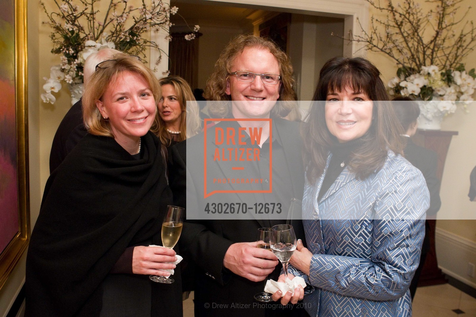 Jeannette Witten, Alan Forsythe, Paula Arnold, Pamela Joyner Hosts National CASA Sponsor’s Reception, US, February 3rd, 2010, Photo #4302670-12673 Jeannette Witten, Alan Forsythe, Paula Arnold, Photo #4302670-12673