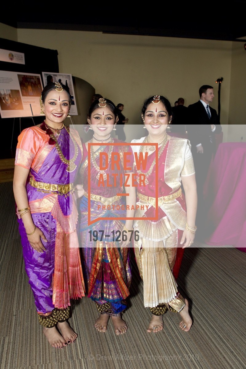 Chinmayi Bettadapur, Aparna Boddamalur, Shibha Aital, The INTERNATIONAL MUSEUM OF WOMEN Celebrating Change Gala 2010, US, April 28th, 2010, Photo #197-12676 Chinmayi Bettadapur, Aparna Boddamalur, Shibha Aital, Photo #197-12676