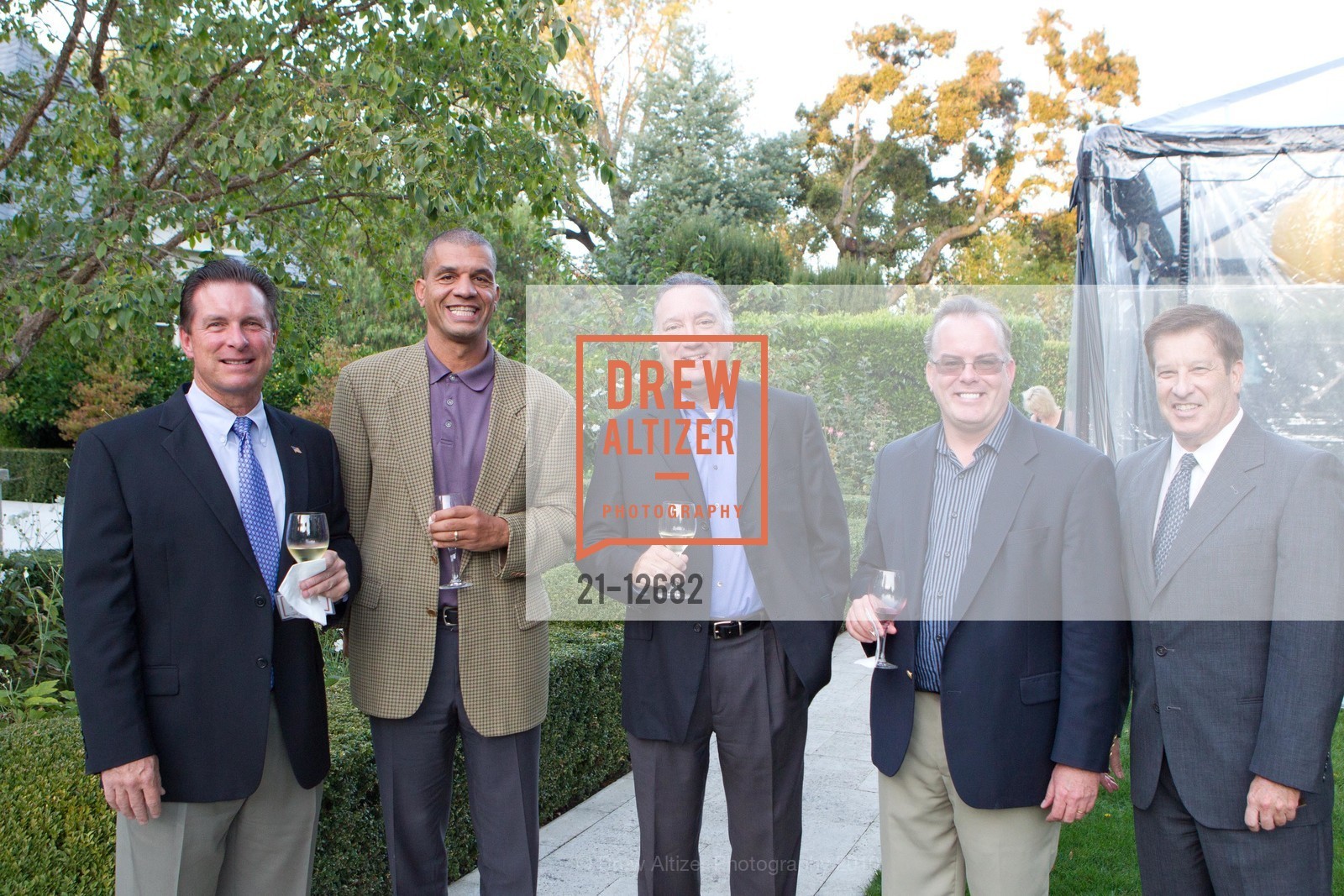 John Turnacliff, Emil Lovely, Tony Abramo, Dean Warman, USC Marshall School of Business Goldman Benefit Reception & Dinner, US, October 8th, 2010, Photo #21-12682 John Turnacliff, Emil Lovely, Tony Abramo, Dean Warman, Photo #21-12682