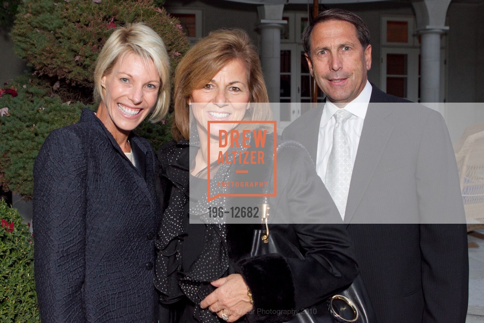 Missy Morris, Mary Hiller, Jeff Hiller, USC Marshall School of Business Goldman Benefit Reception & Dinner, US, October 8th, 2010, Photo #196-12682 Missy Morris, Mary Hiller, Jeff Hiller, Photo #196-12682