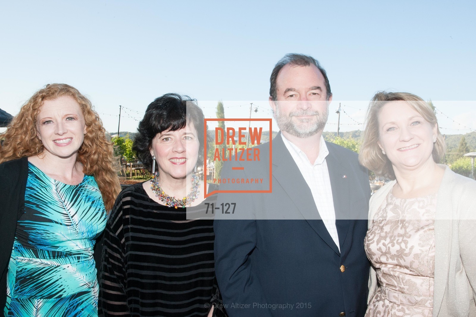 Claire Salih, Becky Saeger, Tom Graves, Ann von Germeten, Gucci & Vogue Dinner, Jack Calhoun & Trent Norris Vineyard. 3393 Dry Creek Road, Healdsburg CA 95448, May 22nd, 2015, Photo #71-127 Claire Salih, Becky Saeger, Tom Graves, Ann von Germeten, Photo #71-127